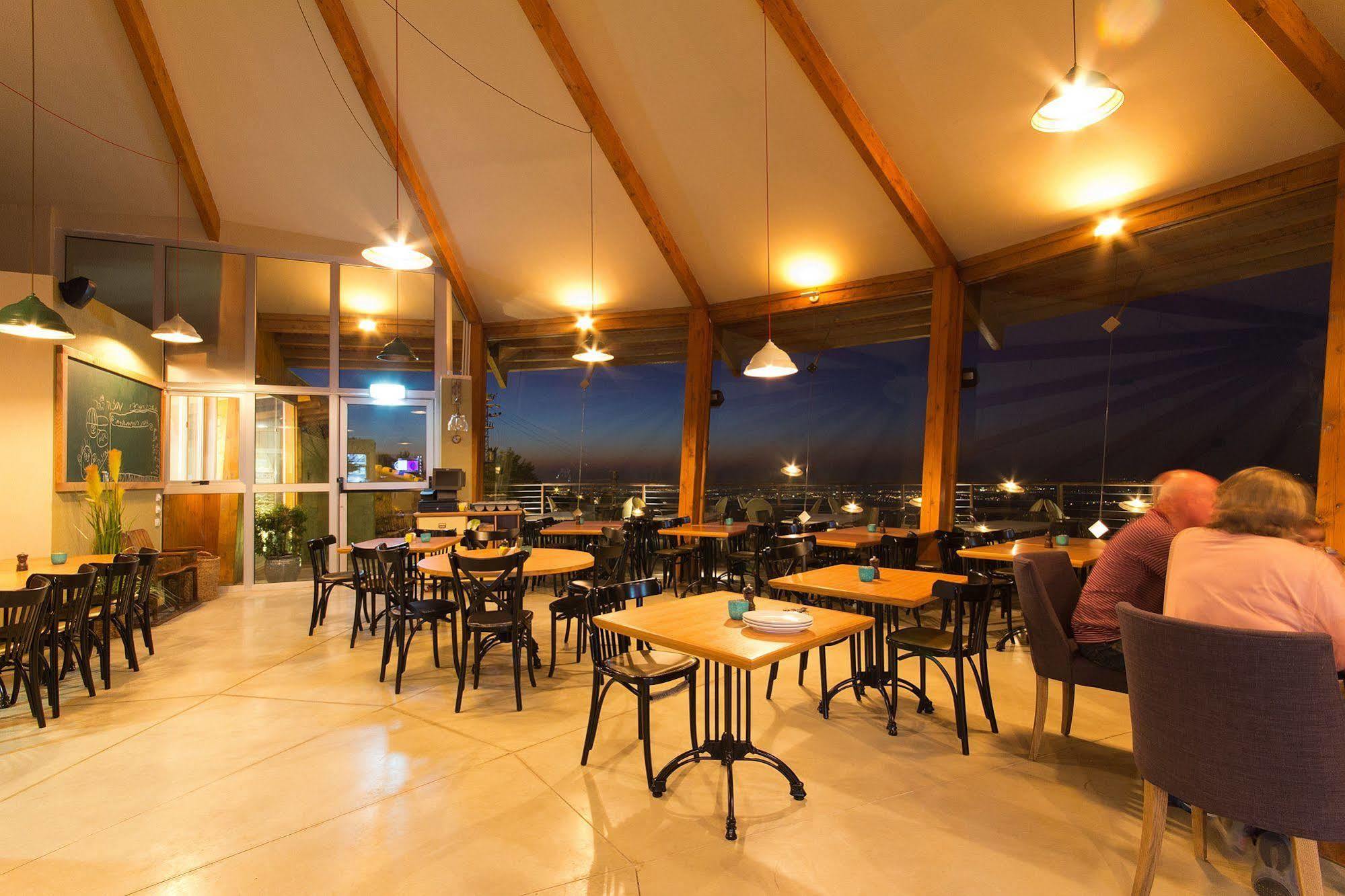 Shoresh Green Hills Family Suites Hotel Экстерьер фото